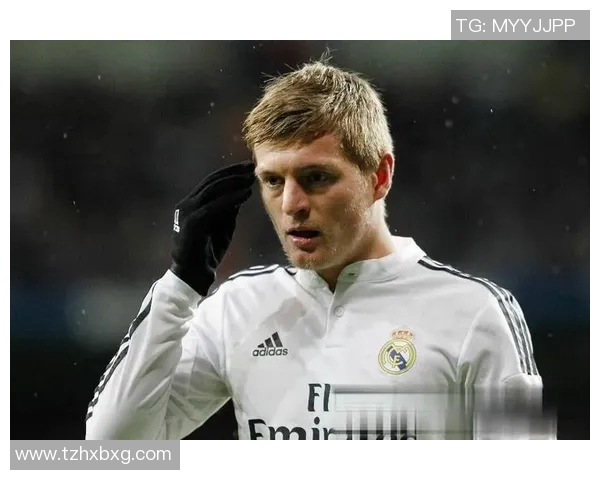 克罗斯:从中场指挥官到足球战术革新的引领者之路